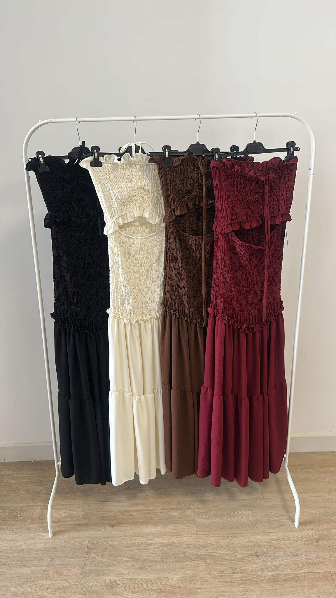 Vestidos Monos y Conjuntos