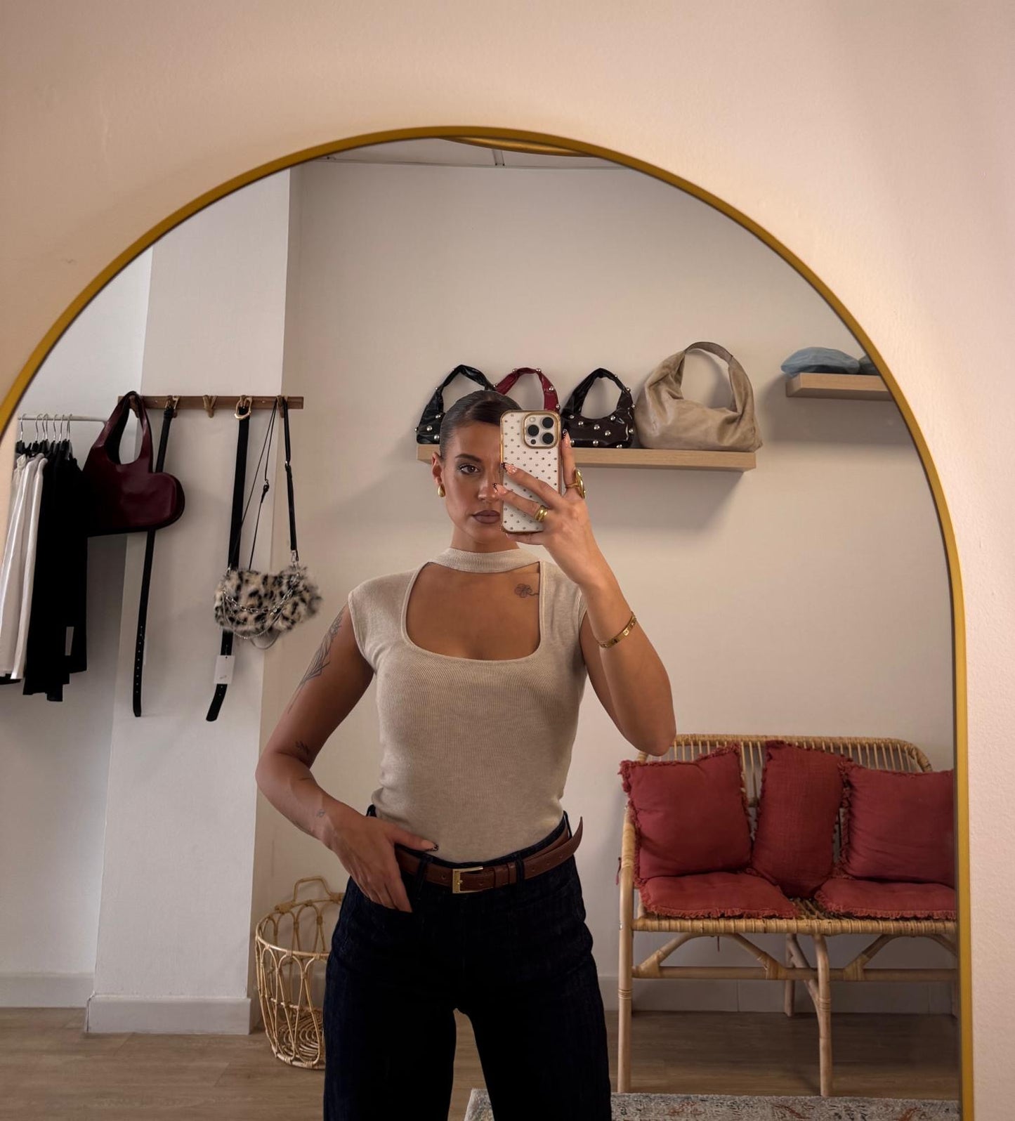 Camiseta choker gris