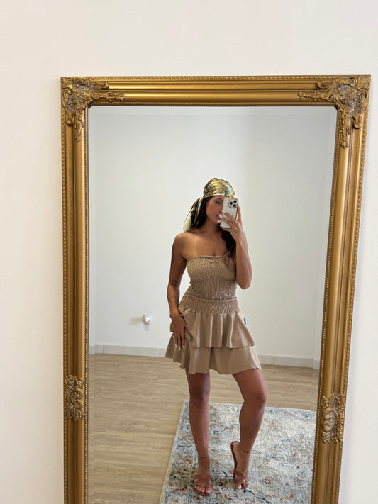 Vestido fruncido marrón | Tendencia Moda 2025