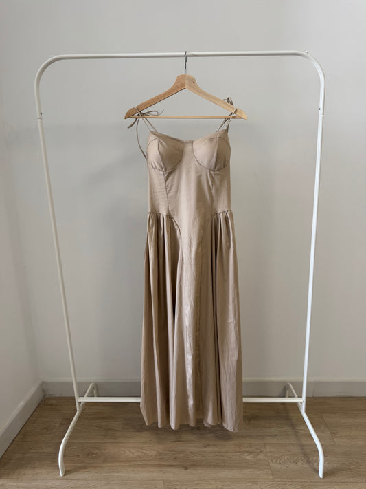 Vestido Picnic Beige | Tendencia Moda 2025