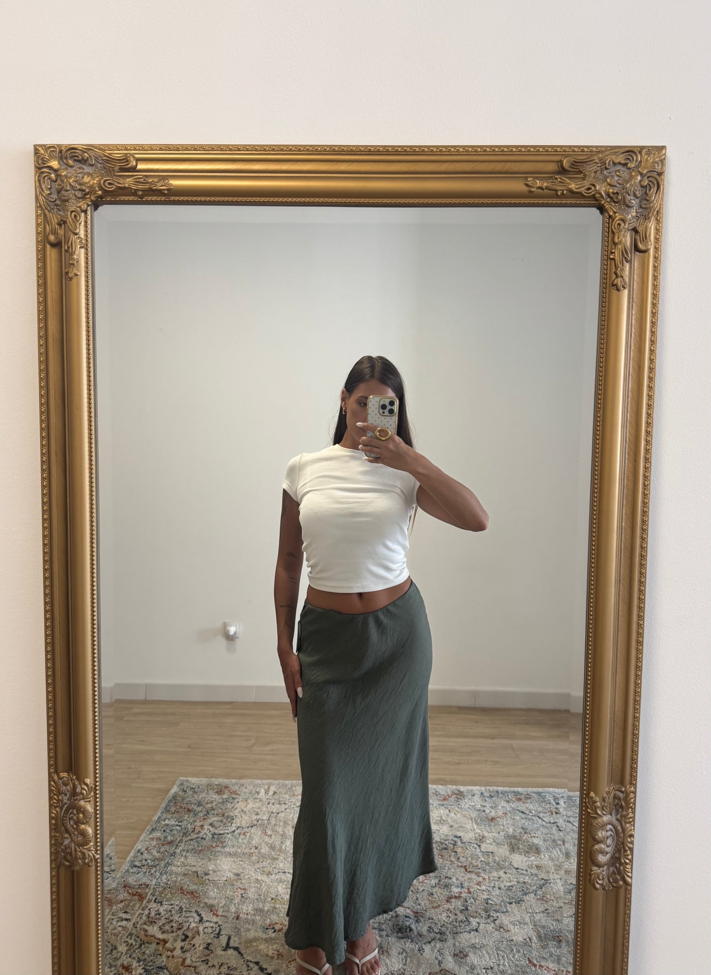 Falda Midi Verde| Tendencia Moda 2025