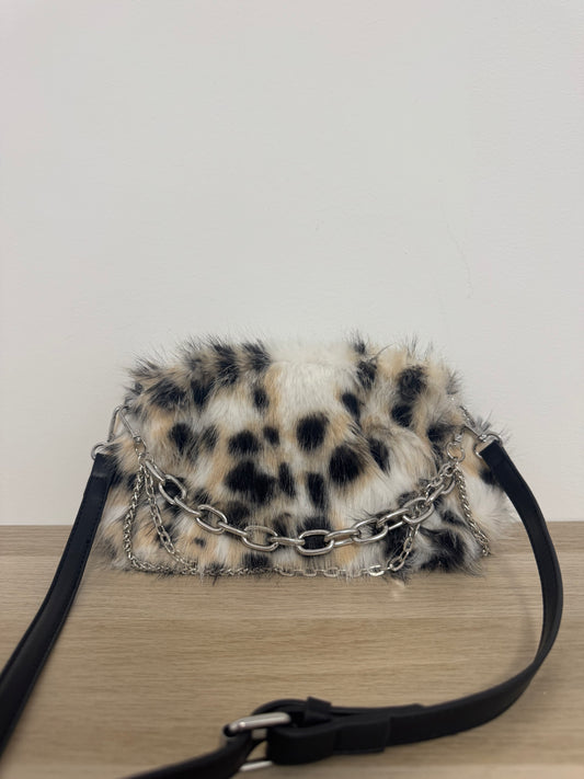 Bolso pelo leo