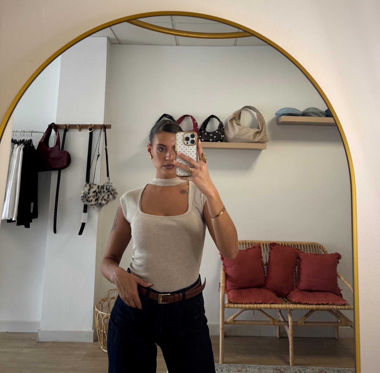 Camiseta choker gris