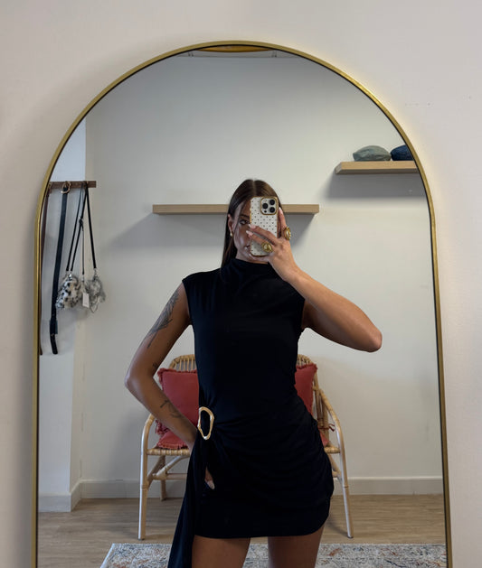 Vestido cuello hebilla