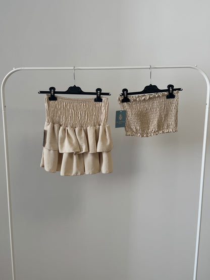 Conjunto fruncido beige | Tendencia Moda 2025