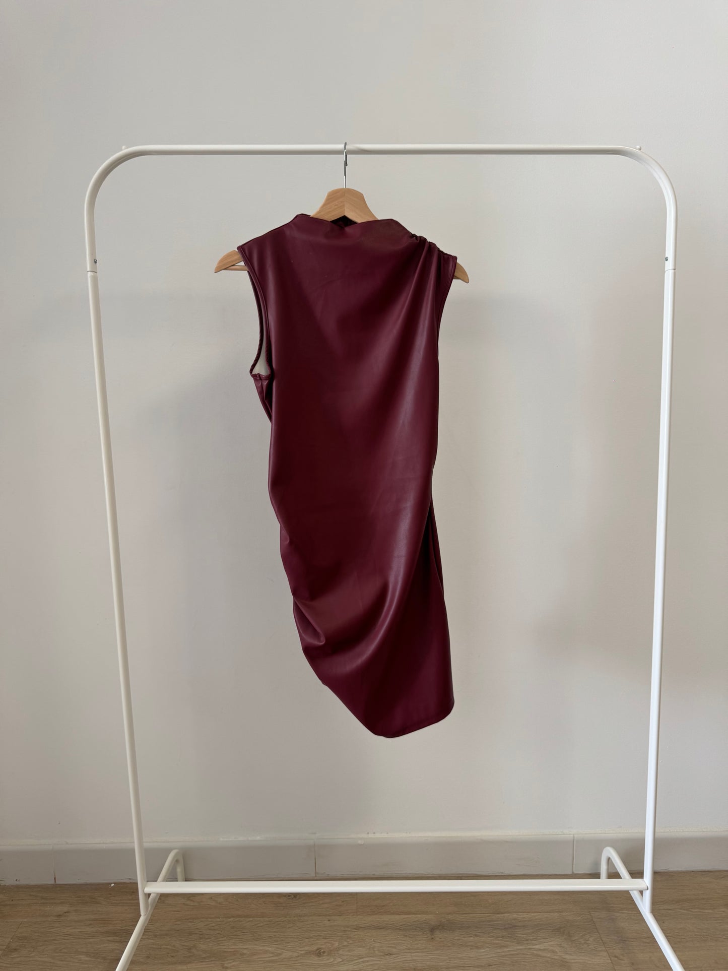 Vestido cuero | Tendencia Moda 2025