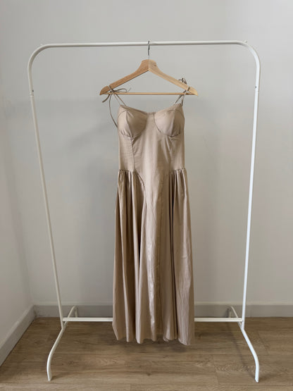 Vestido Picnic Beige | Tendencia Moda 2025